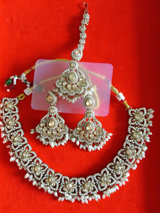Antique Finish Kundan Pearl Necklace and Earring Set