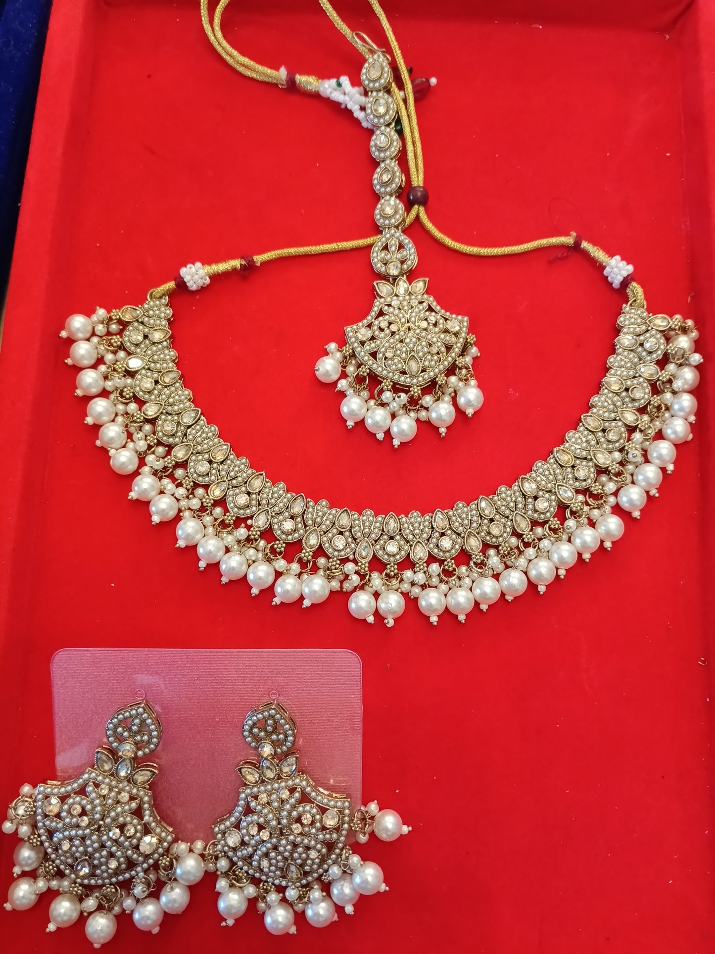 Traditional Kundan & Pearl Choker Set with Maang Tikka - Classic Indian Look